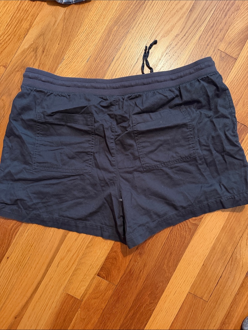 Women's Gray/Navy Drawstring Pocket Shorts - Picture 2 of 2